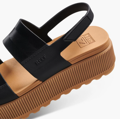 Reef Water Vista Higher - Black/Tan | Women’s