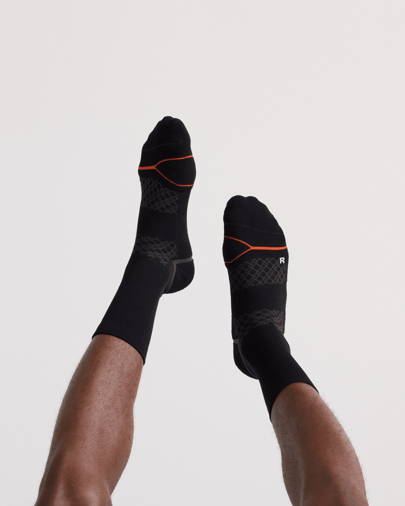 SAXX Foot Hold Mid-Weight Crew Sock - Black | Men’s