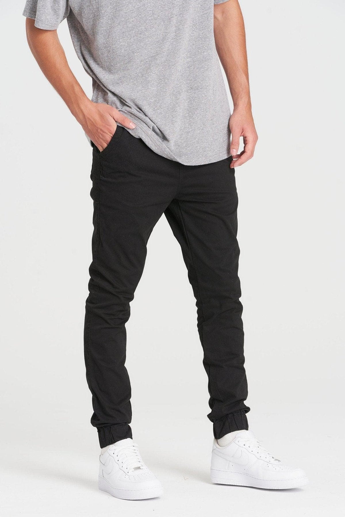 Kuwalla Midweight Chino Jogger - Black | Men’s