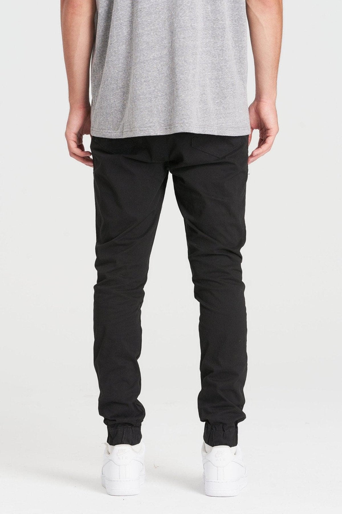 Kuwalla Midweight Chino Jogger - Black | Men’s