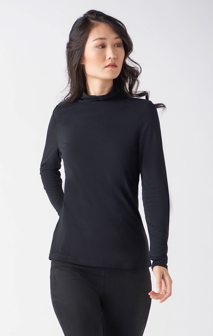 Black Tape Basic Turtle Neck