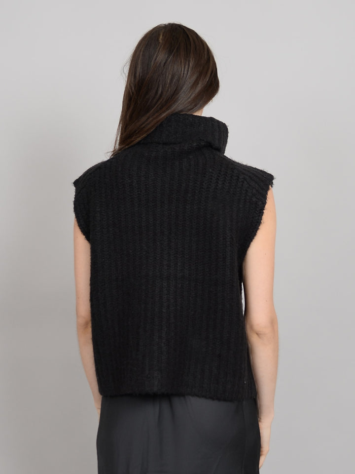 RD Salima Sleeveless Turtle Neck Pull-Over