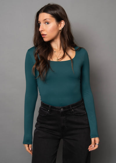 Second Skin Marianna 23 Long Sleeve Scoop Tank - DK Hunter Green | Women’s
