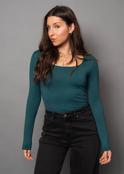 Second Skin Marianna 23 Long Sleeve Scoop Tank - DK Hunter Green | Women’s