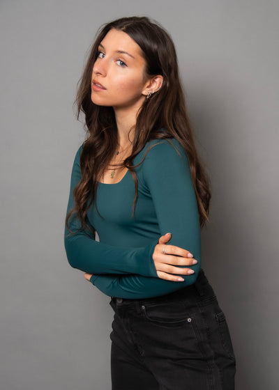 Second Skin Marianna 23 Long Sleeve Scoop Tank - DK Hunter Green | Women’s