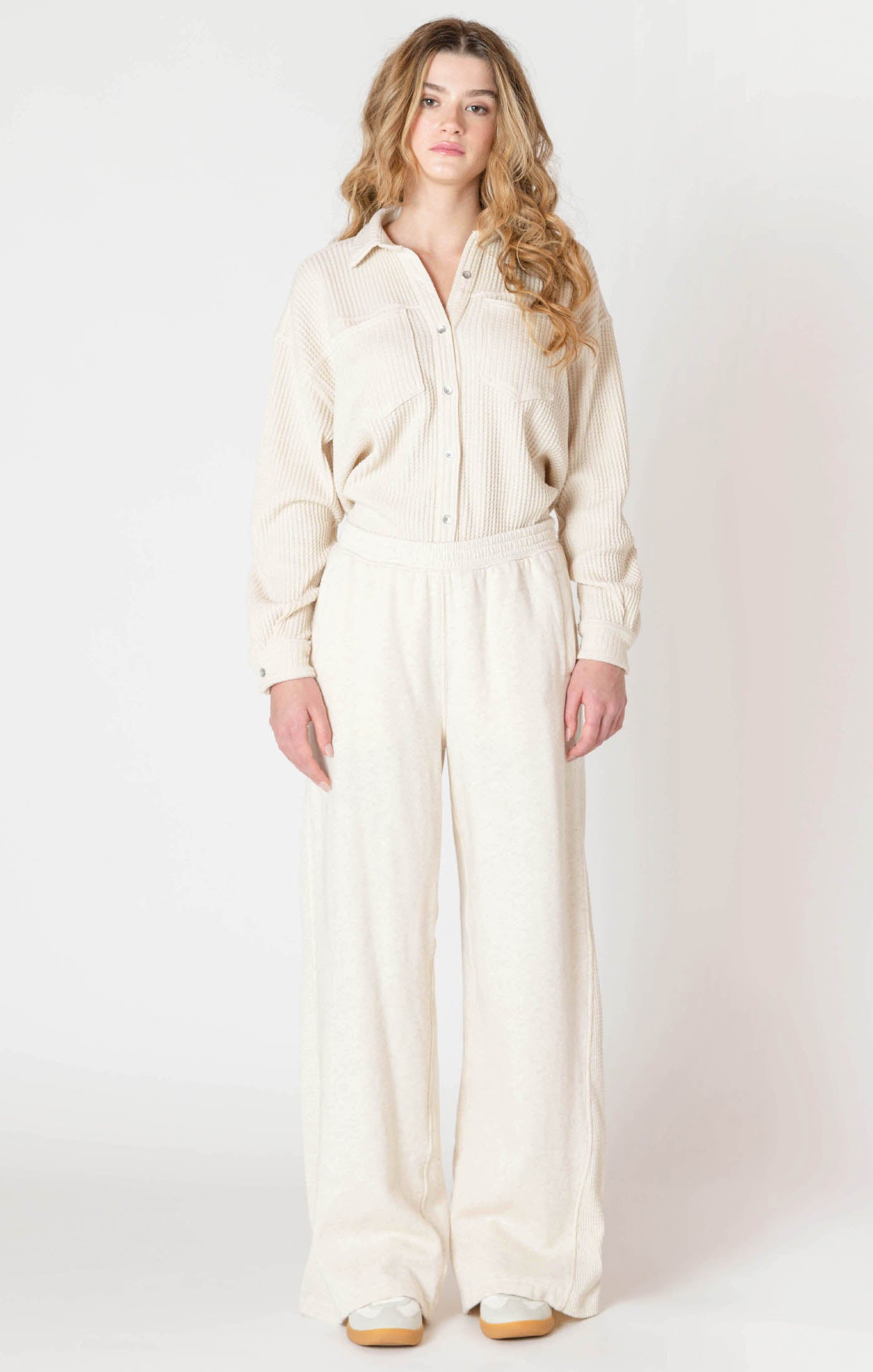 ROOM34 Wide Leg Jogger - Cake Batter | Women’s